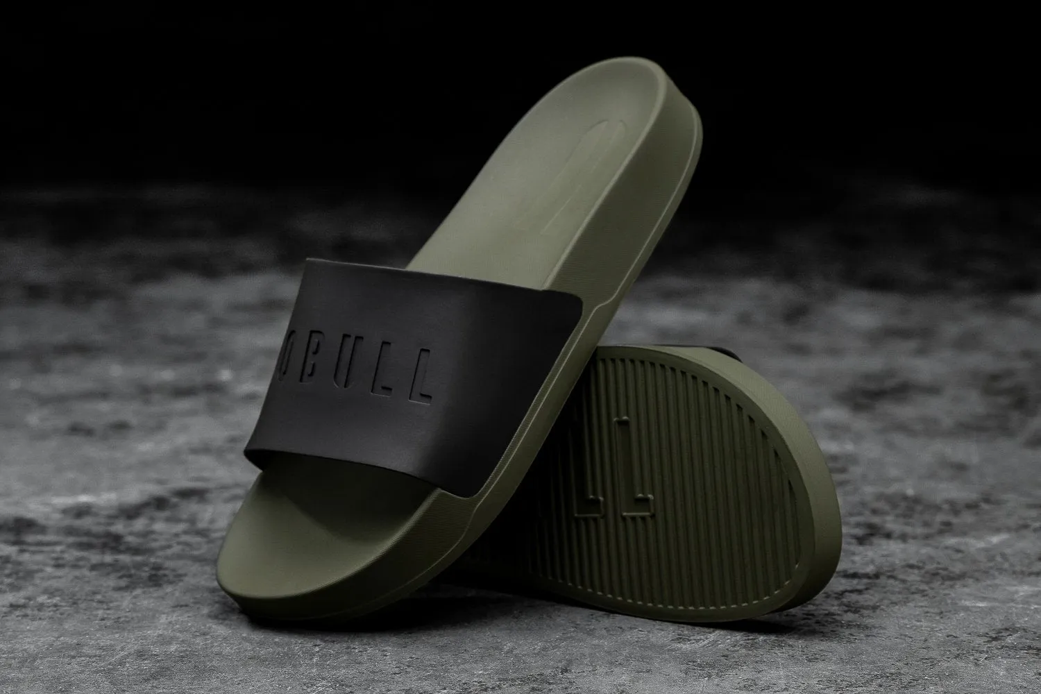BLACK IVY SLIDE (WOMEN'S)