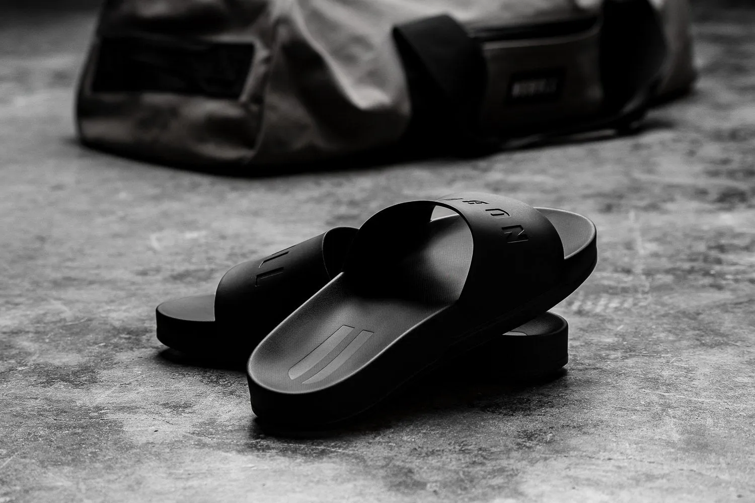 BLACK SLIDE (WOMEN'S)
