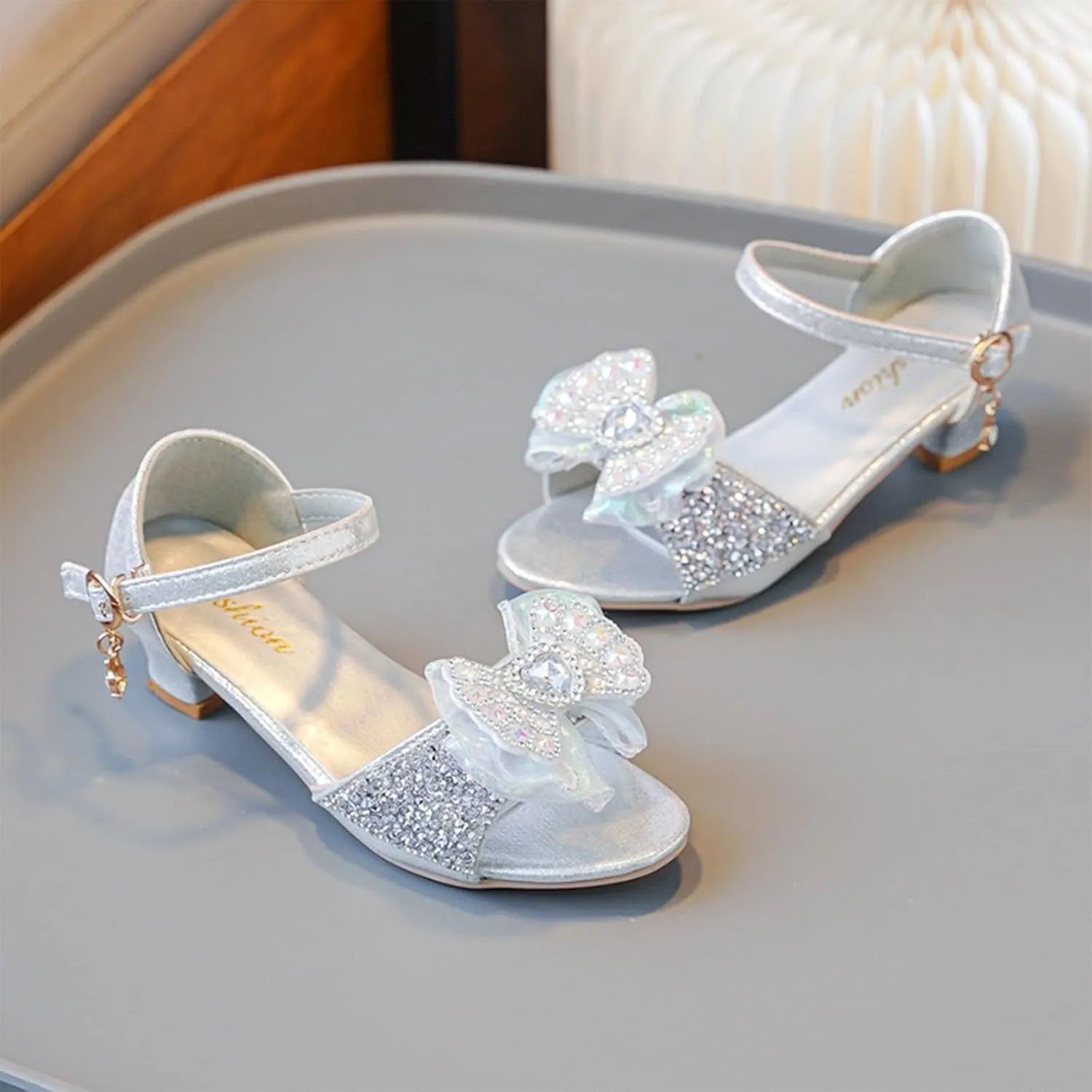 Low Heels Open Toe Princess Sandal Girls Sandals Rhinestone Bow Shoes Children's High Heels Non Slip Little Girl Shoes