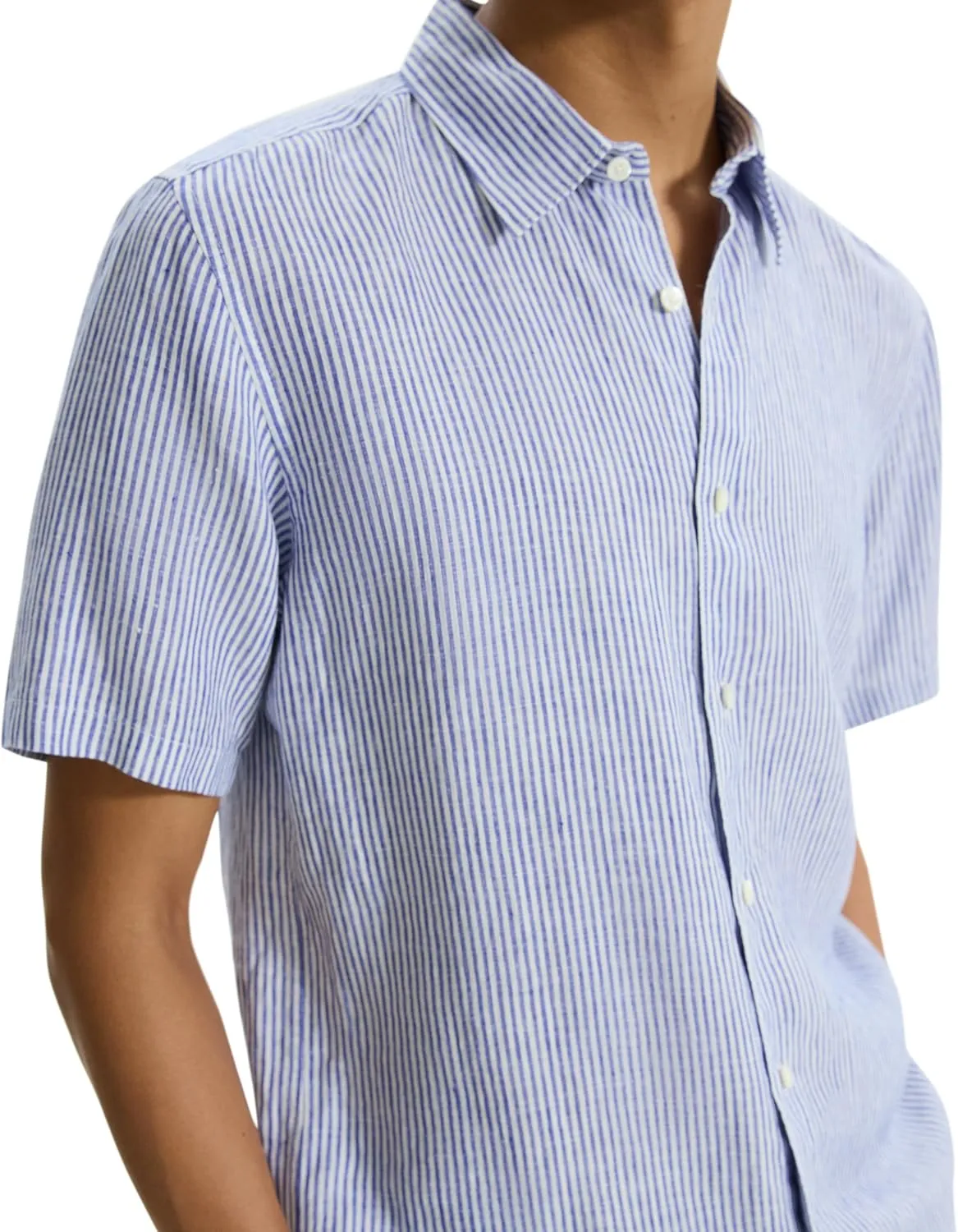 Theory Men's Irving Short Sleeve Oe in Relaxed Linen