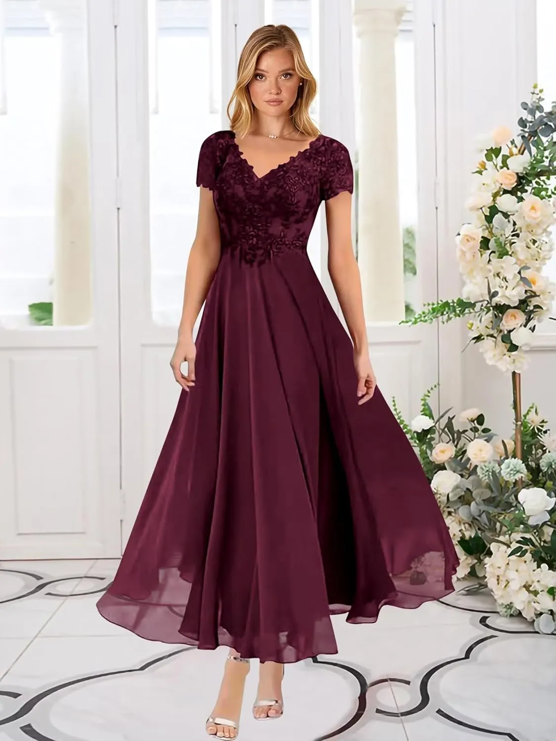 V-Neck Mother of The Bride Dresses Lace Applique Chiffon Short Sleeve Pleat Formal Evening Party Dress