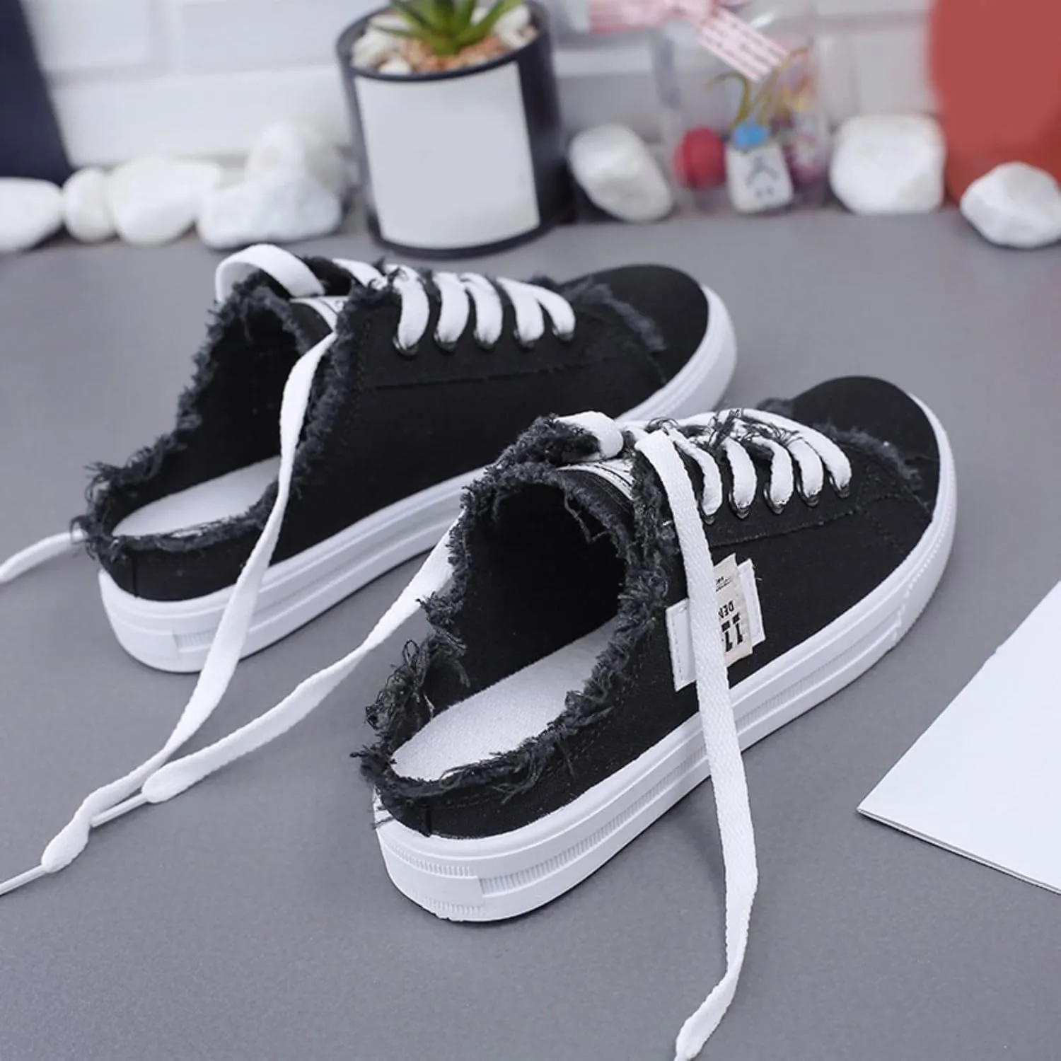 Walking Shoes Women 2025 Women's Slip on Sneaker Canvas Slip ons Shoe Fashion Comfortable Mules Womens Non Slip Loafers Casual Backless Shoes