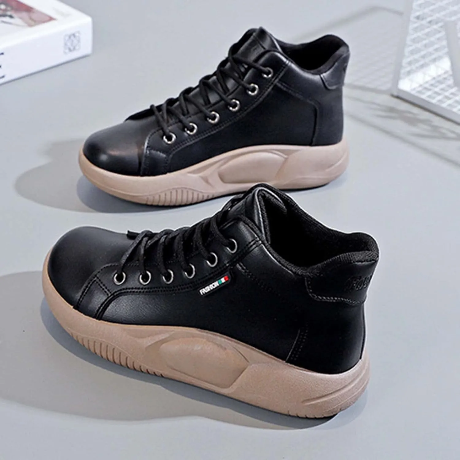 Women Slip On Casual Sneakers Comfortable Walking Shoes Lightweight Canvas Flats Non Slip Breathable Loafers
