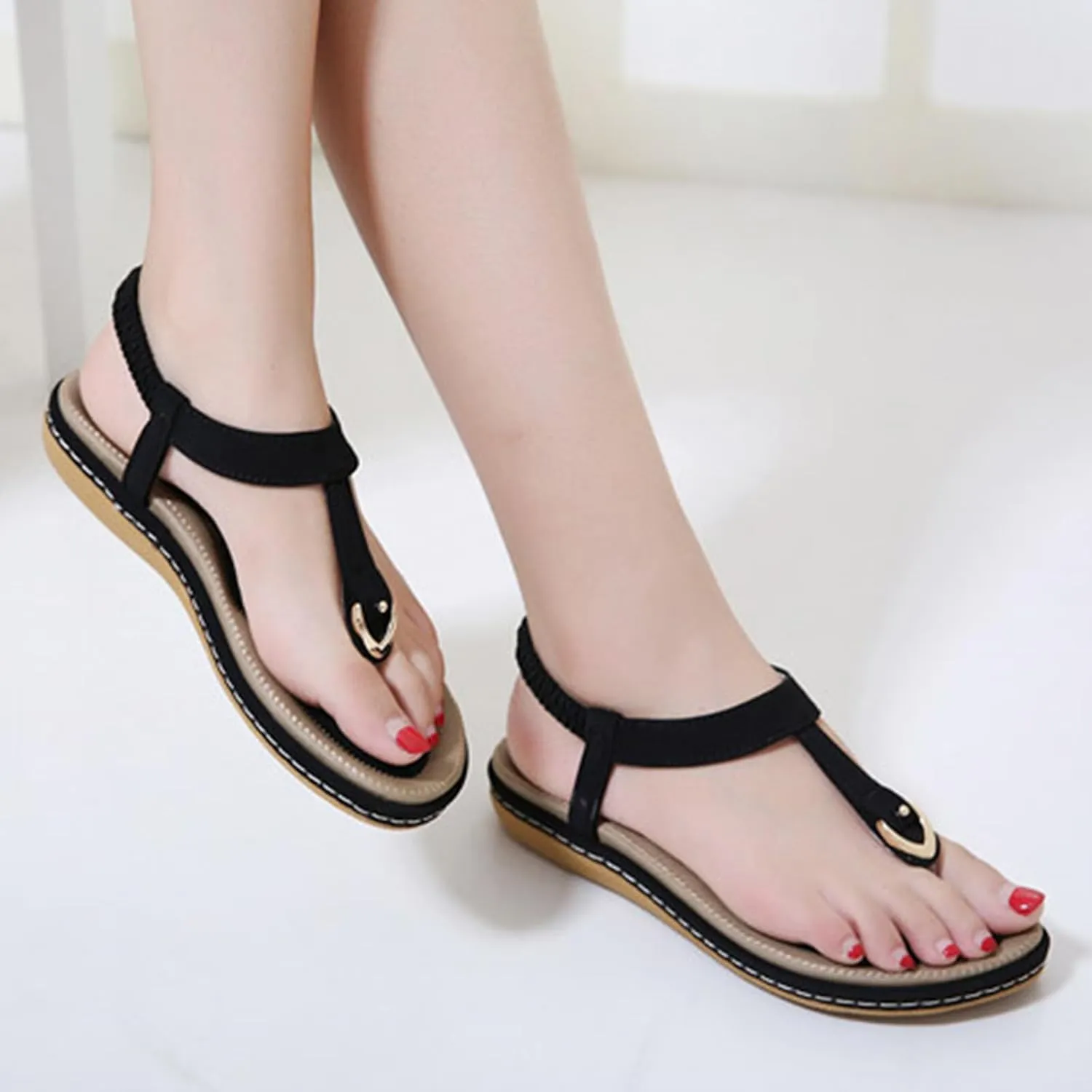 Womens Flat Sandals Lightweight Thong Slippers Comfortable Beach Walking Shoes T-Strap Clip Toe Flip Flops Dressy Summer Sandals Bohemian Shoes for Vacation